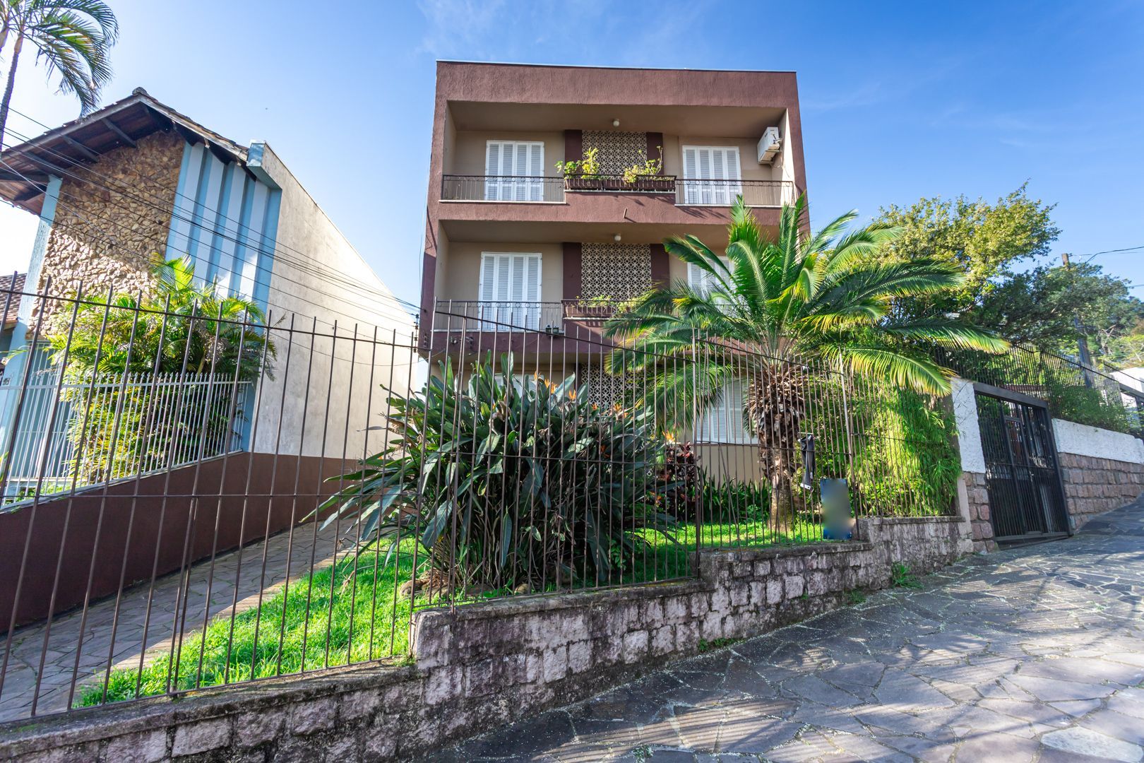 Apartamento no bairro Teresópolis de 2 dormitórios térreo com pátio — foto 23