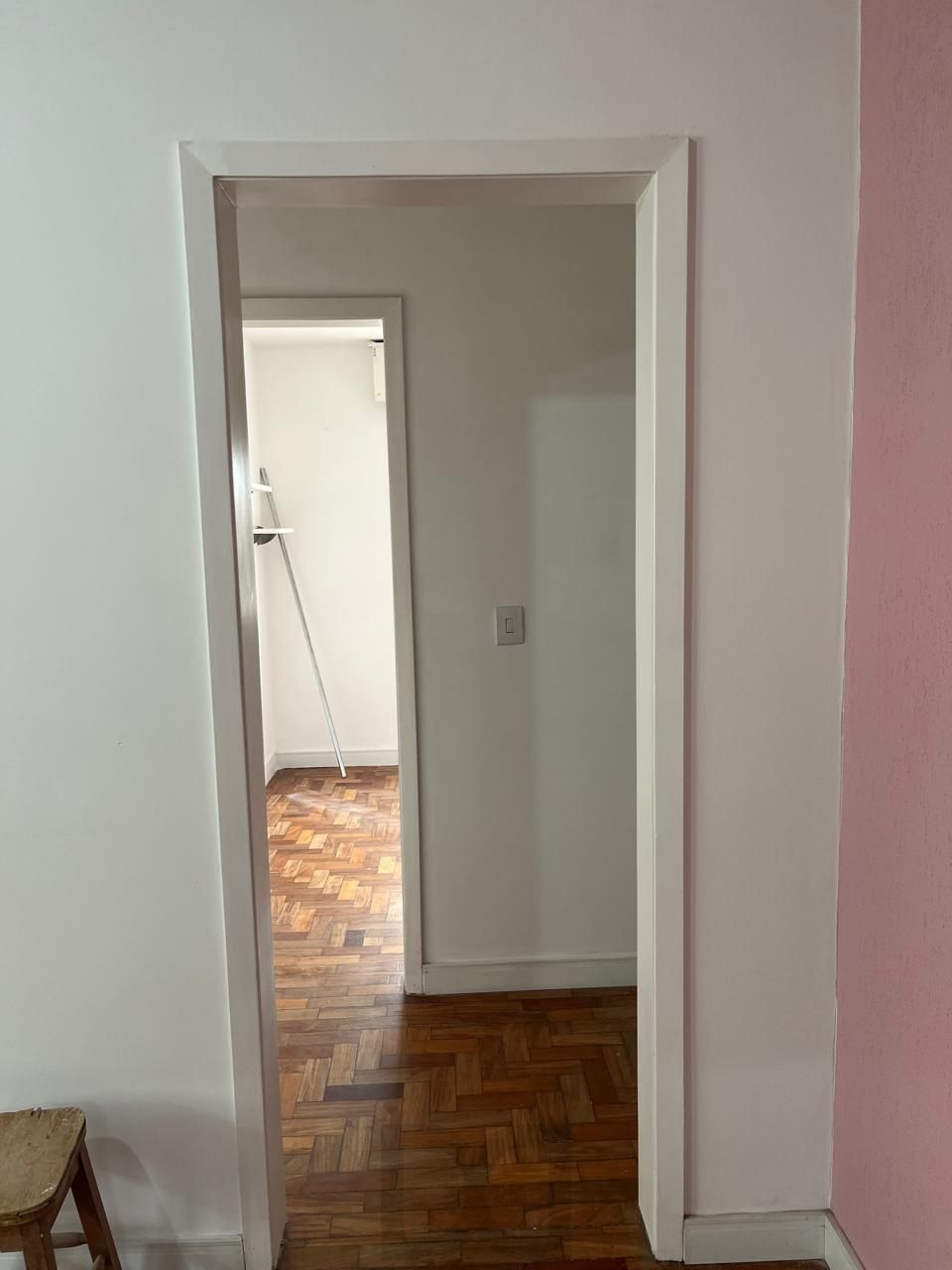 Apartamento no bairro Vila Ipiranga de 2 dormitórios e vaga DESOCUPADO — foto 6