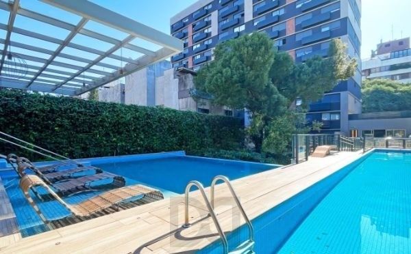 Apartamento estilo LOFT no bairro Mont Serrat mobiliado com vaga — foto 1
