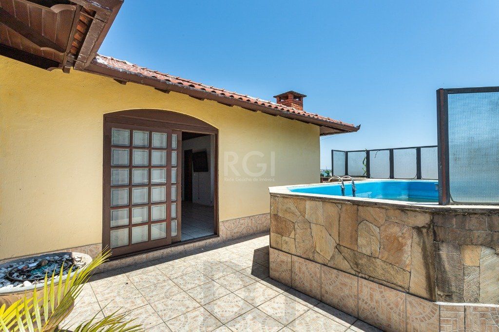 Cobertura duplex no Sarandi de 3 dormitórios e 2 vagas — foto 1