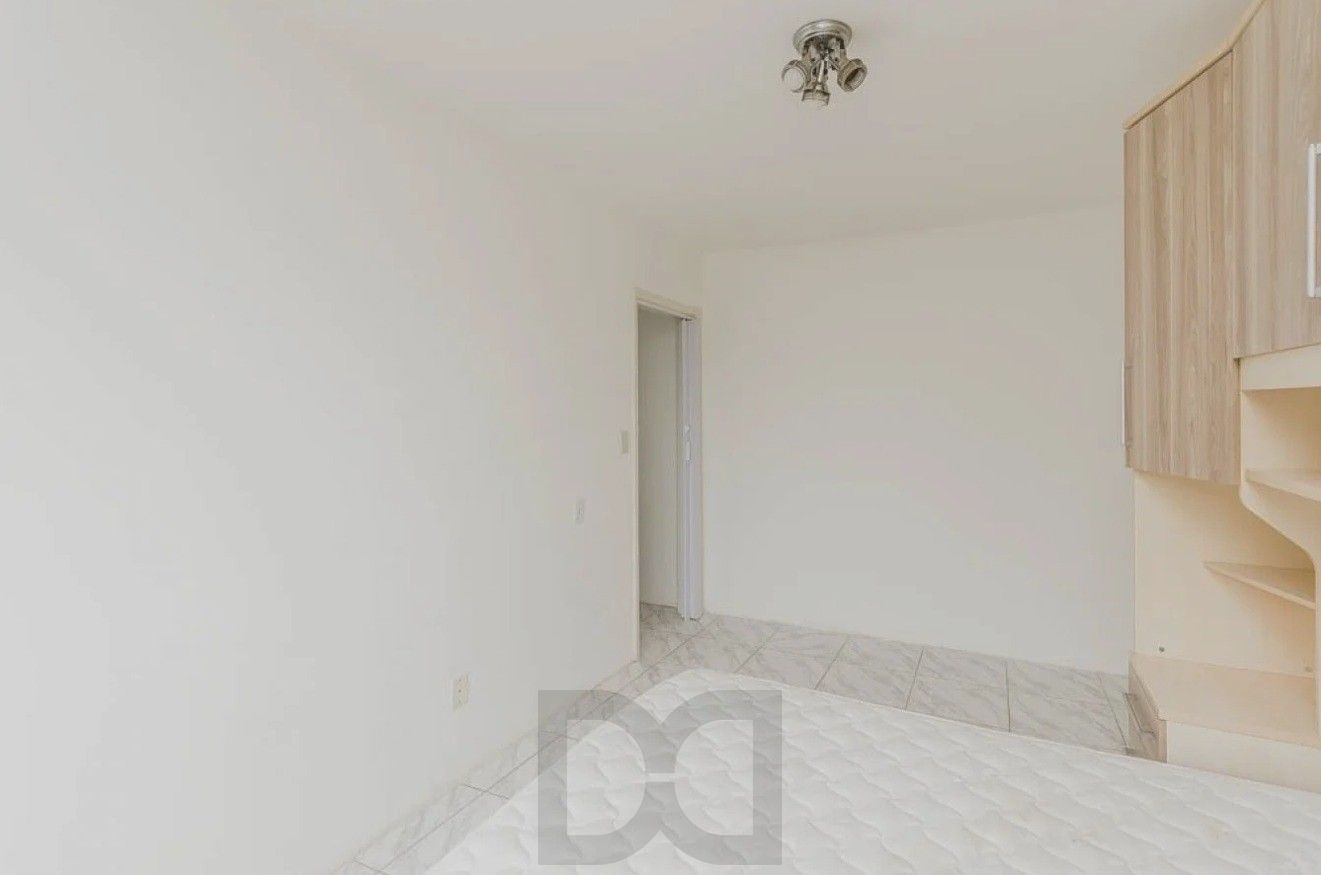 Apartamento no bairro Tristeza de 2 dormitórios DESOCUPADO — foto 13