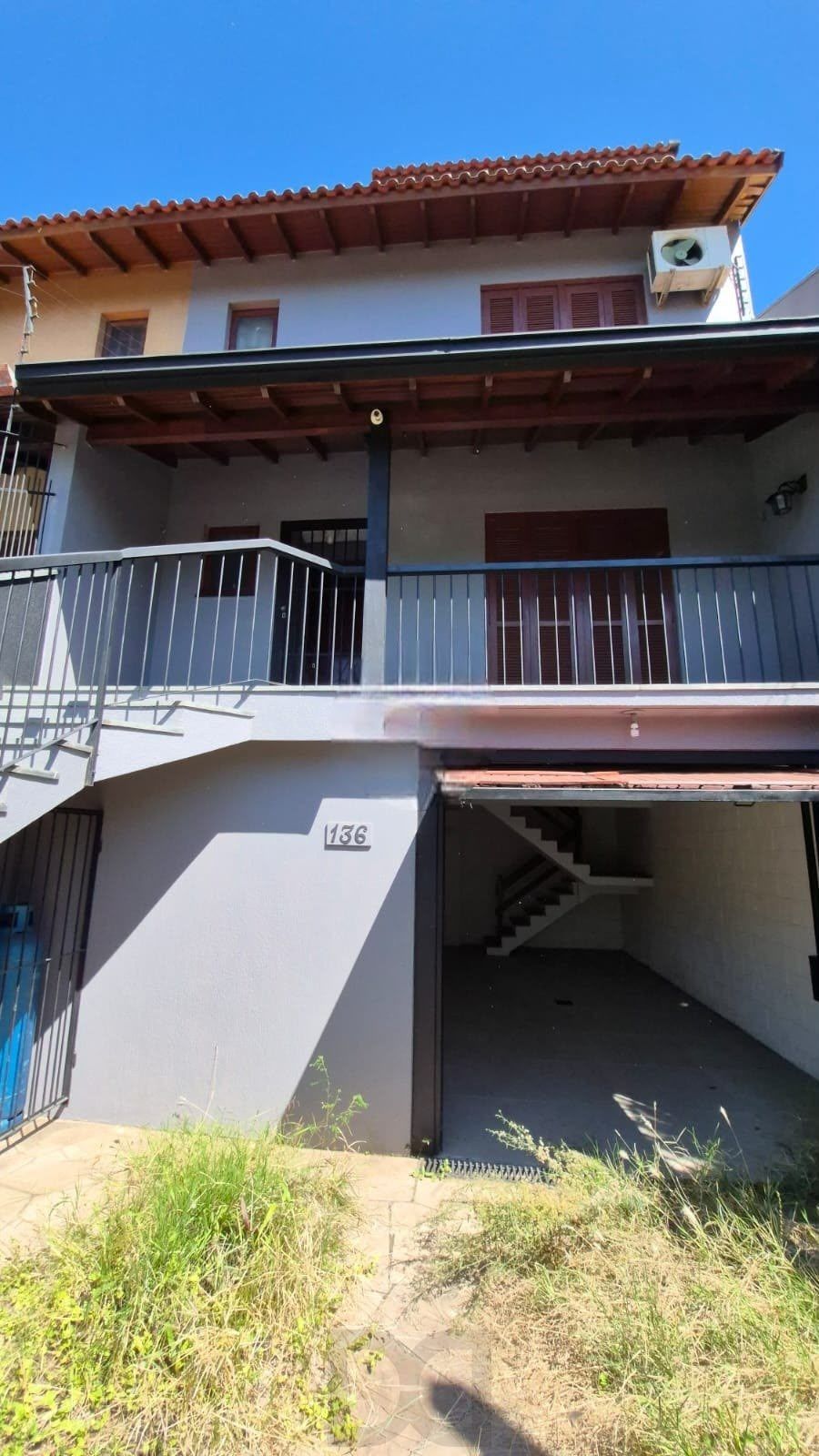 Apresentamos esta excelente casa no bairro Jardim Itu, em Porto Alegre, com 175m² privativos, perfeita para quem busca amplitude, conforto e qualidade de vida em uma região tranquila e valorizada. — foto 5