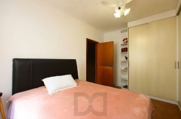 Apartamento TÉRREO com pátio no Menino Deus de 2 dormitórios e vaga rotativa — foto 11