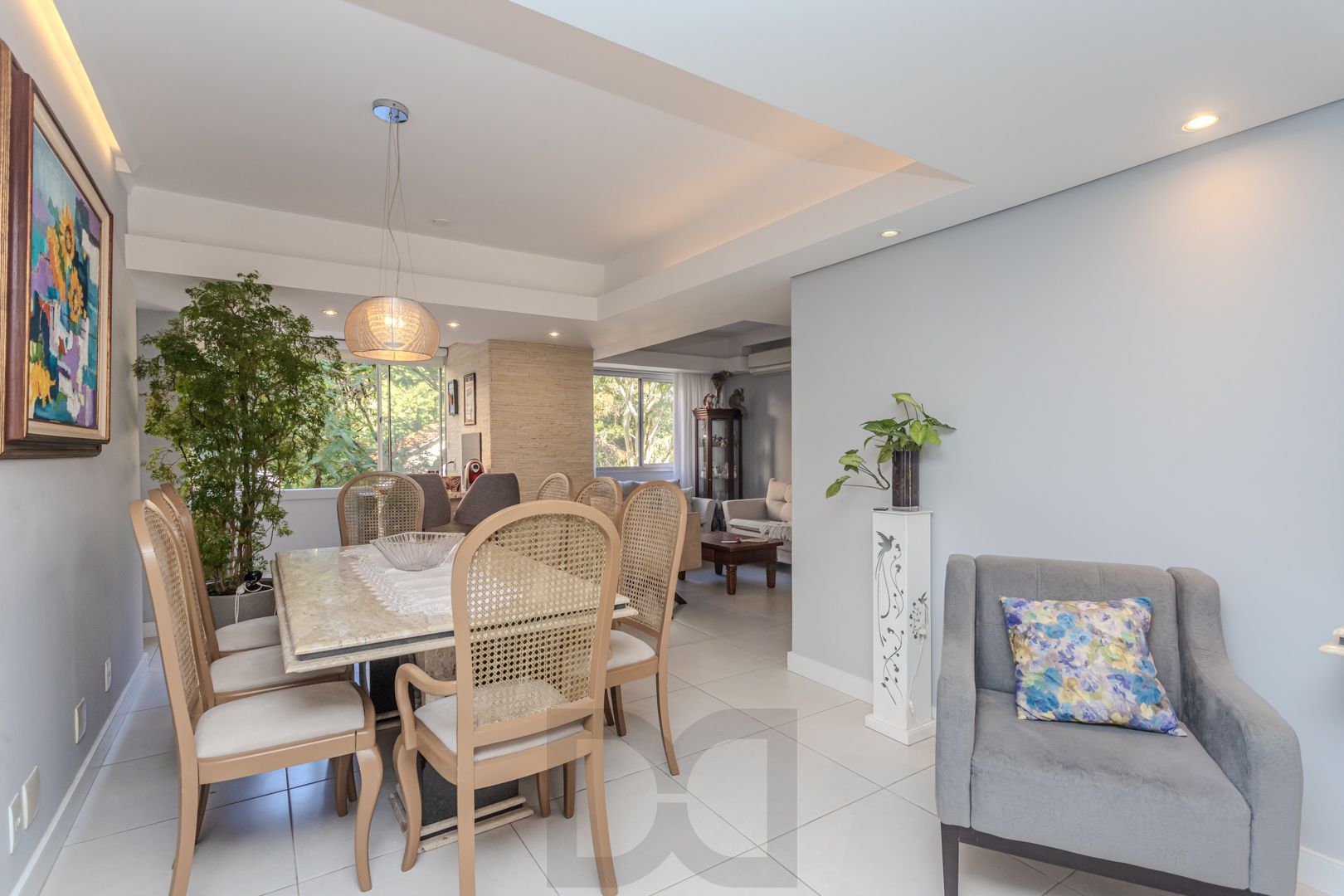 Apartamento diferenciado no bairro Nonoai de 3 dormitórios 2 vagas e infra — foto 2