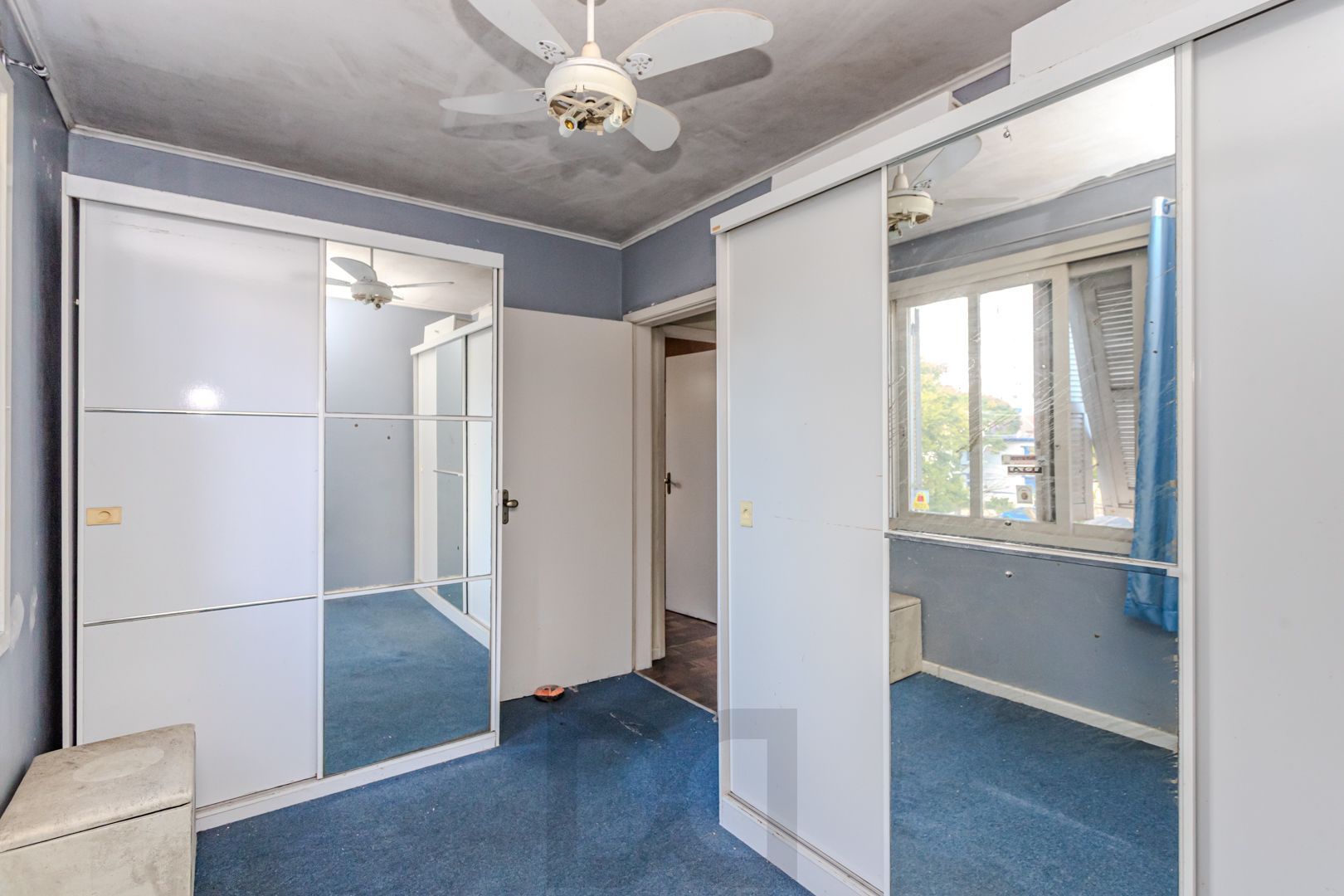 amplo apto 03 dor. de frente,  piso em parquet, , peças amplas , localizado junto a AV. CRISTOVÃO COLOMBO no Moinhos de Vento — foto 17