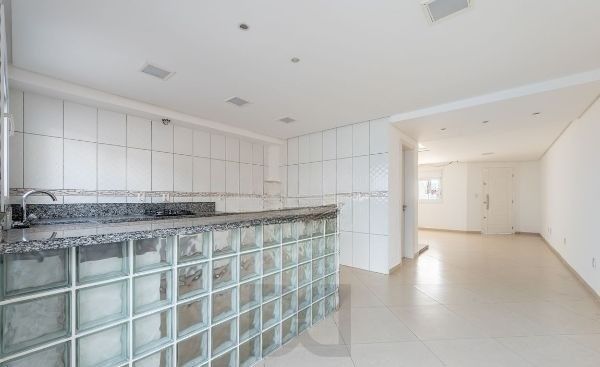 Casa sobrado no bairro Vila Ipiranga de 3 dormitórios e 2 vagas — foto 6