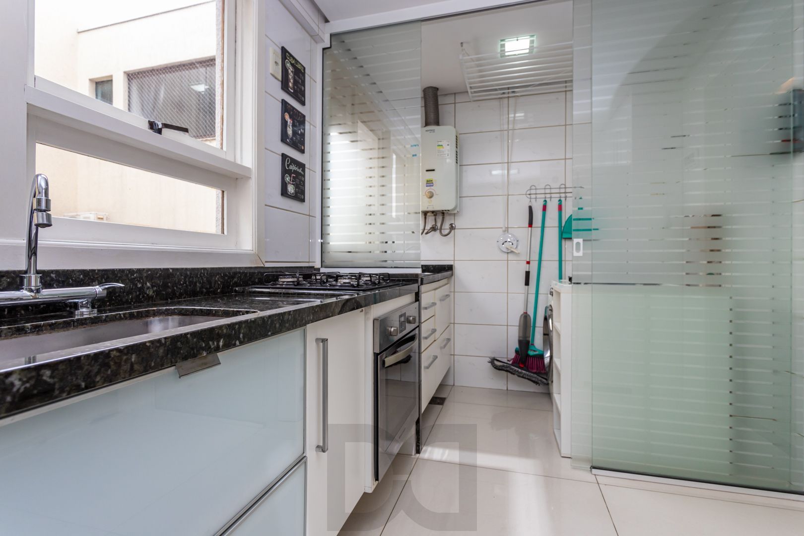 Apartamento de 2 dormitórios e vaga no bairro Santana DESOCUPADO — foto 19