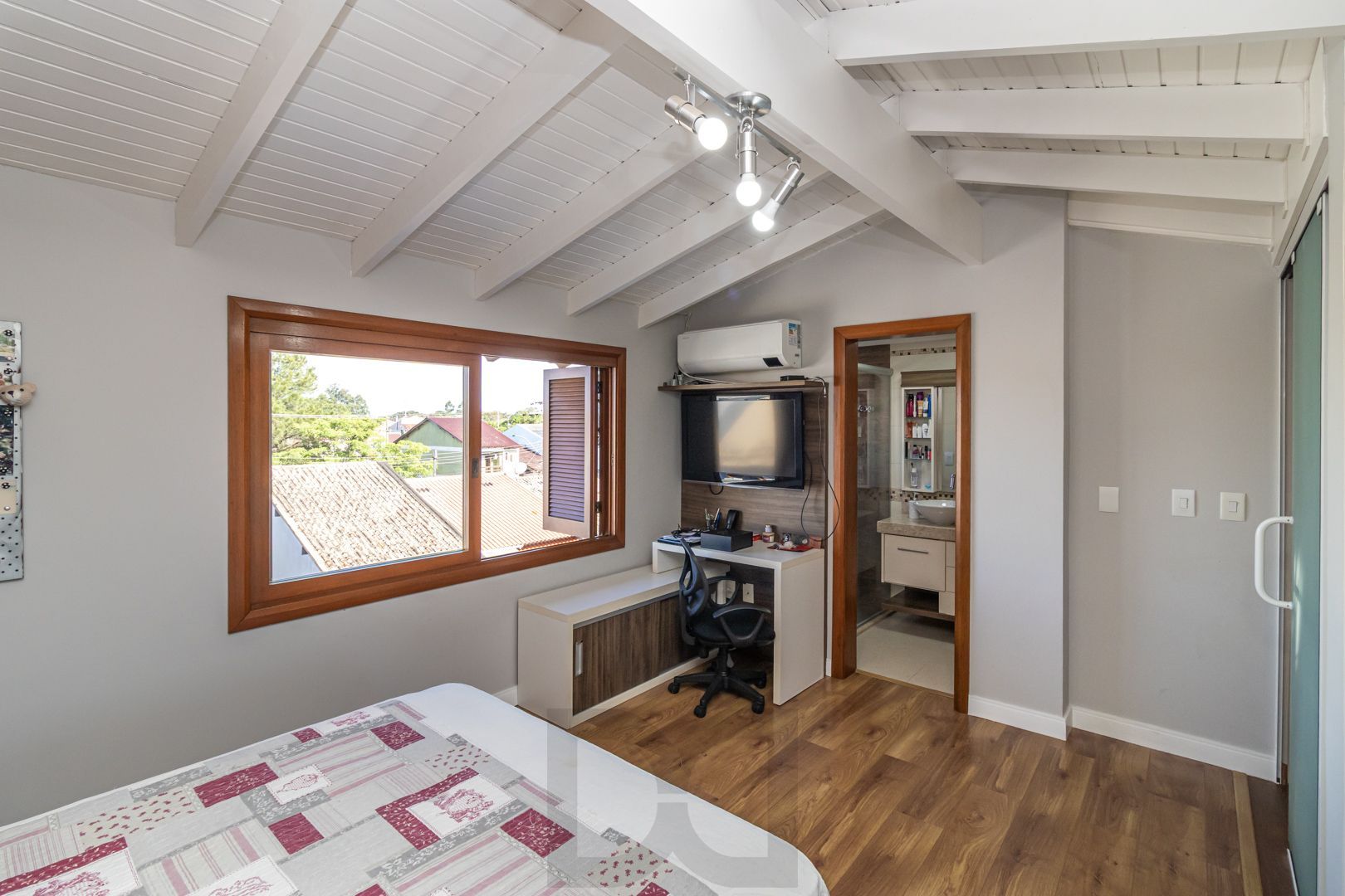 Casa com 3 Quartos à venda, 141m² - Hípica — foto 2