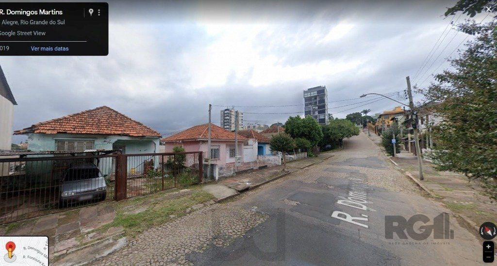 Terreno com 3 casas, no bairro Cristo Redentor, em Porto Alegre, RS. — foto 2