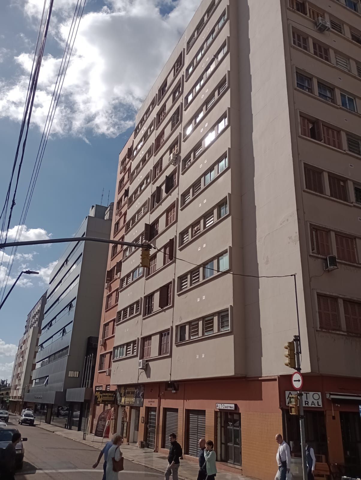 Apartamento JK à venda na Rua General Bento Martins, 192, Centro Histórico, Porto Alegre. — foto 2