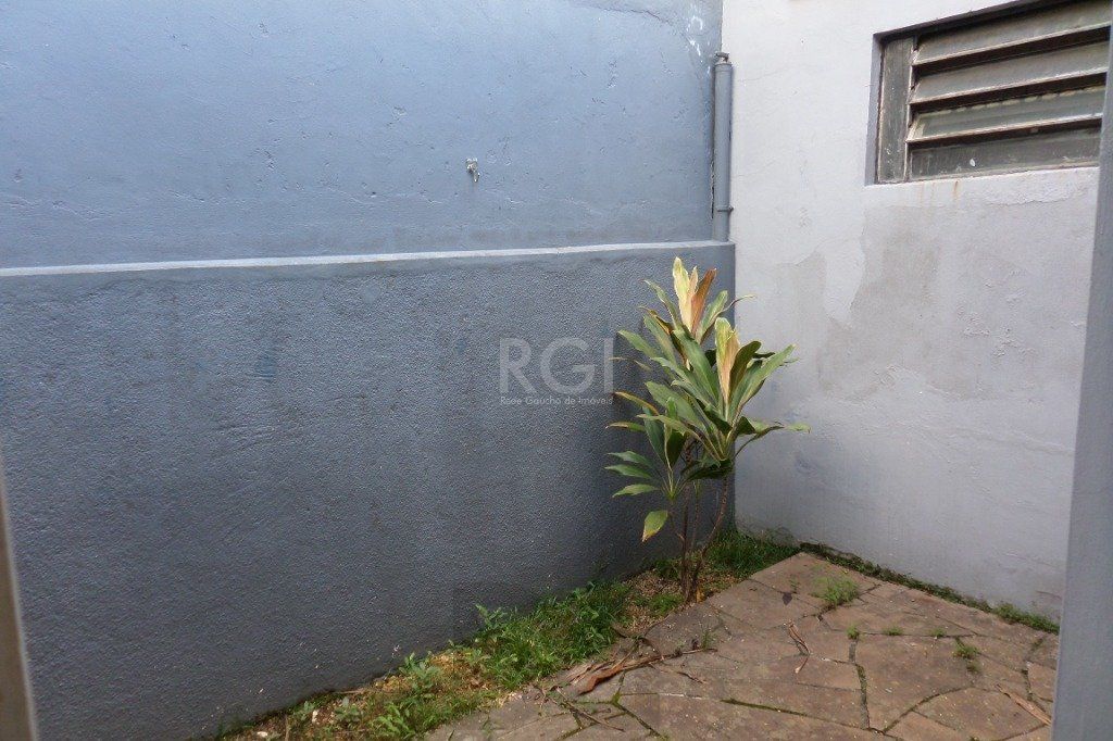 Casa no bairro Jardim Botânico de 3 dormitórios e 2 vagas — foto 12