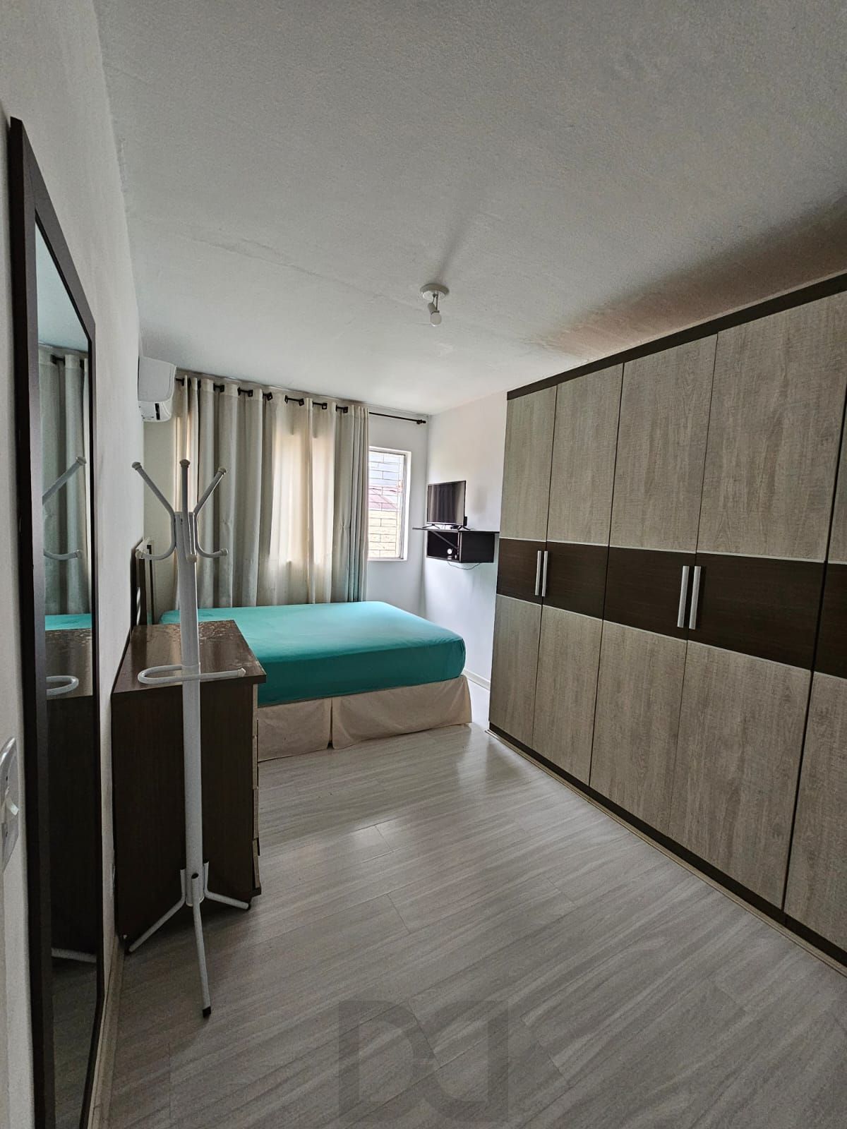 Apartamento no Partenon de 1 dormitório mobiliado DESOCUPADO — foto 6