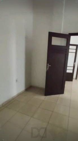 Apartamento no Centro de 3 dormitórios e dependência DESOCUPADO — foto 37