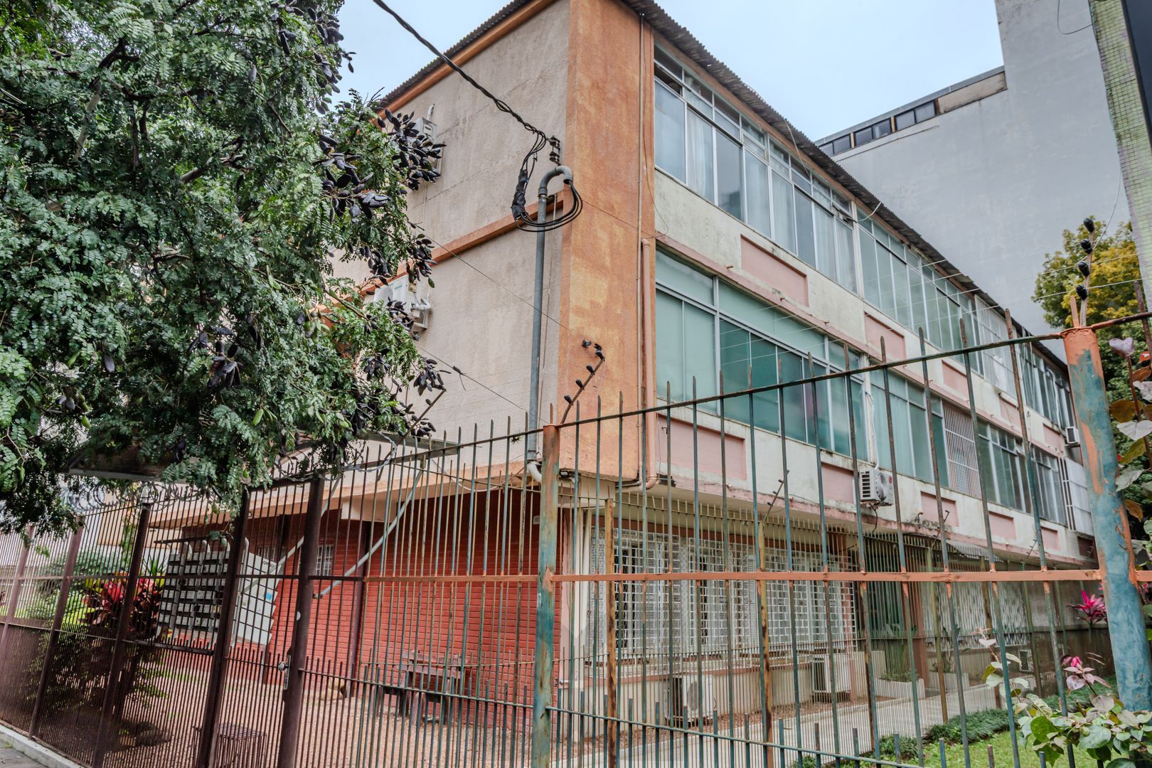 Apartamento no Menino Deus de 1 dormitório DESOCUPADO — foto 21