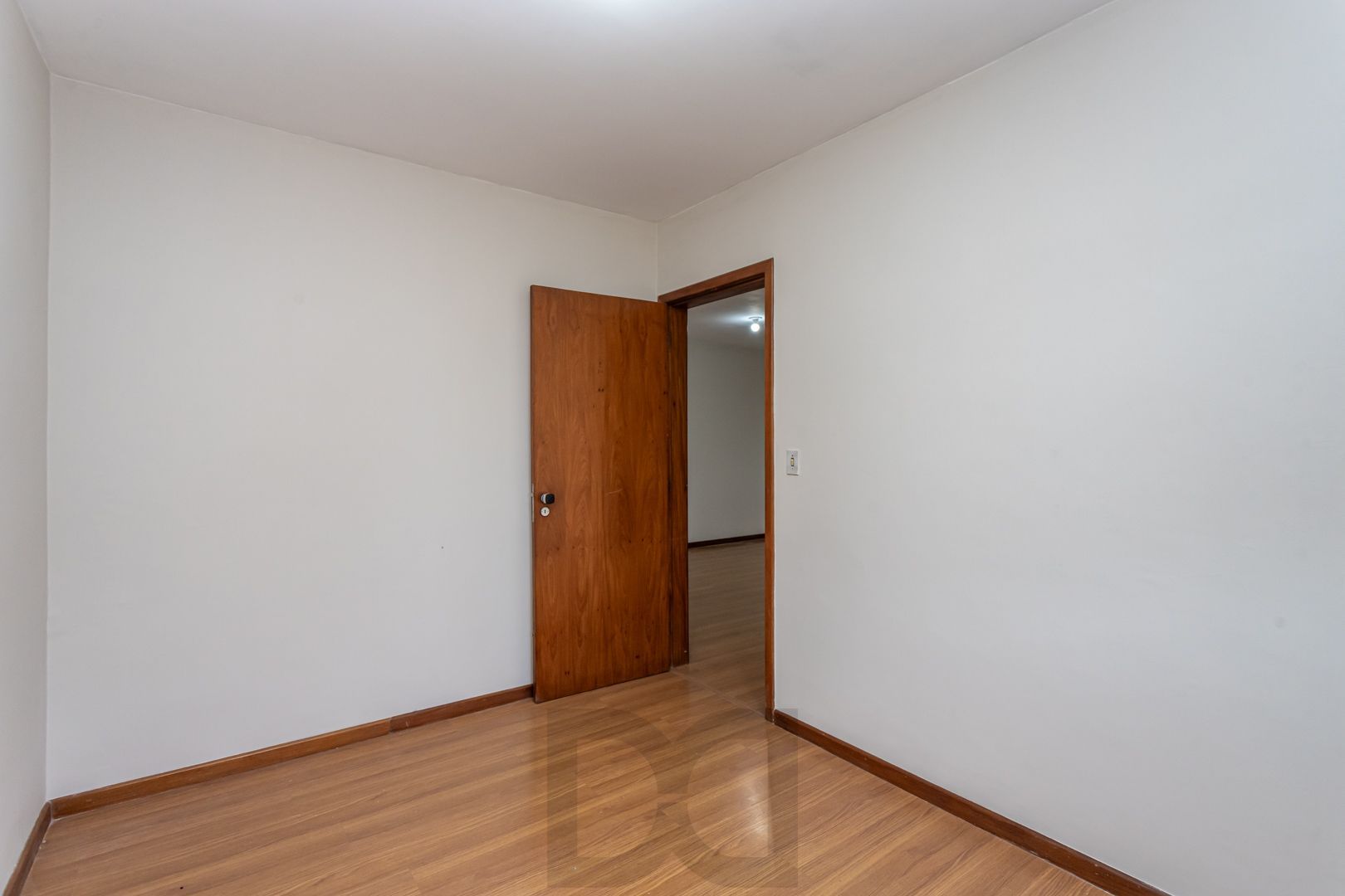Apartamento no bairro Vila Ipiranga de 2 dormitórios e vaga DESOCUPADO — foto 7