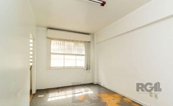 Apartamento de 1 dormitório, Centro Histórico desocupado — foto 1