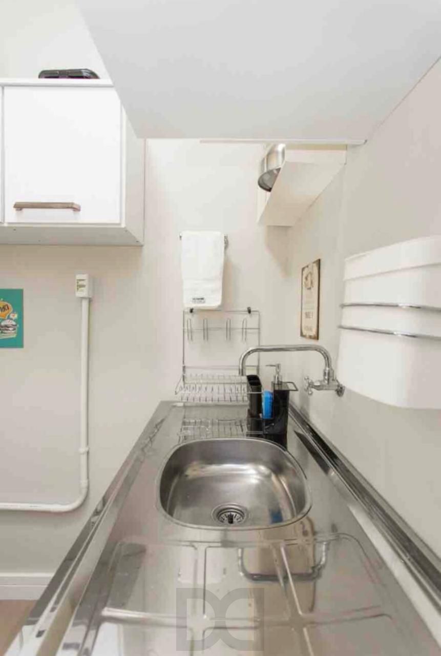 Apartamento Térreo com pátio na Cidade Baixa de 1 dormitório MOBILIADO — foto 20