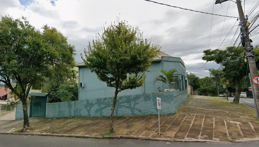 Casa no bairro Santo Antônio em terreno com 280m² de 4 dormitórios e 4 vagas — foto 1