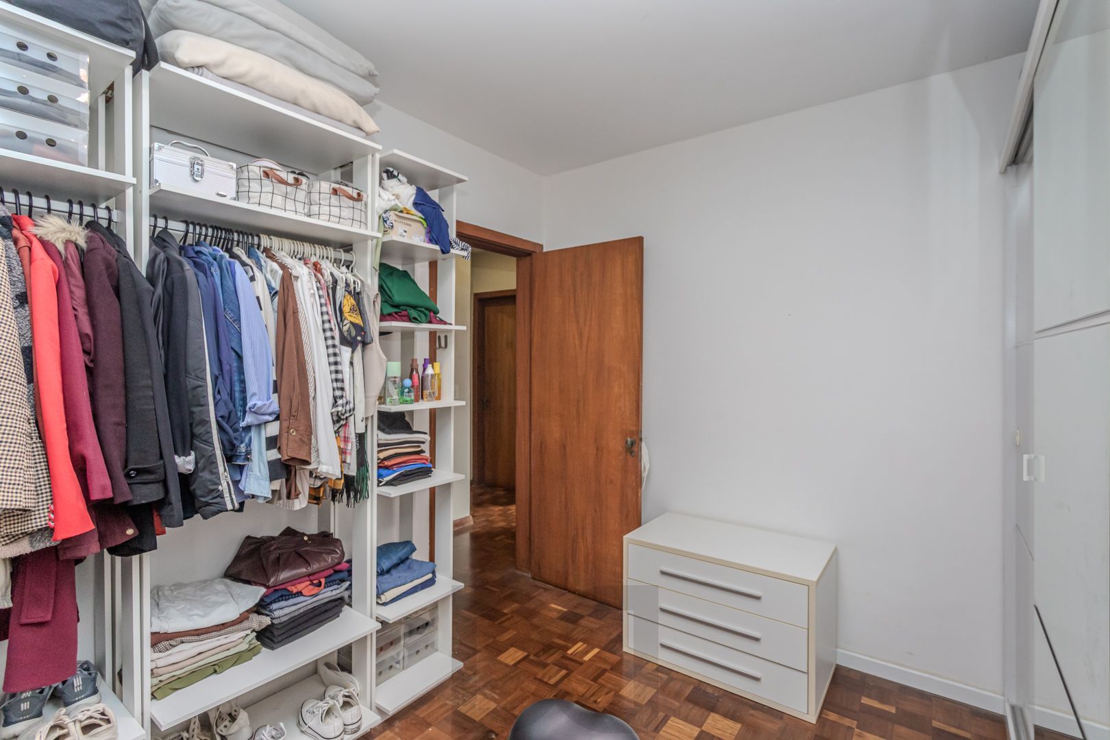 Apartamento de 3 dormitórios e vaga no bairro Petrópolis — foto 18