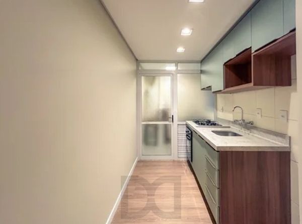 Apartamento no Centro de 2 dormitórios e 2 vagas DESOCUPADO — foto 14