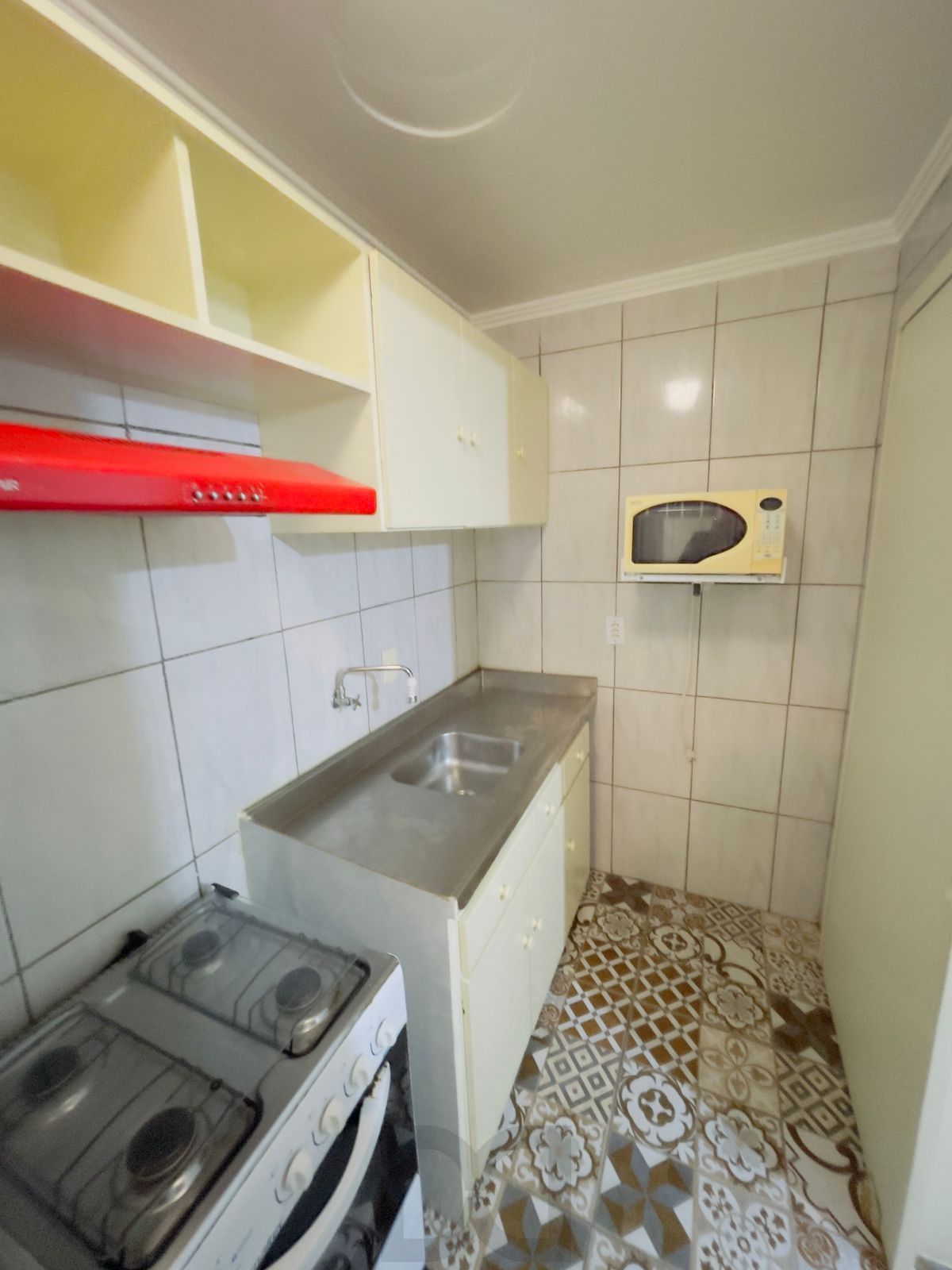 APARTAMENTO REFORMADO E DESOCUPADO, ENTRAR E MORAR NA CIDADE BAIXA!!! — foto 3