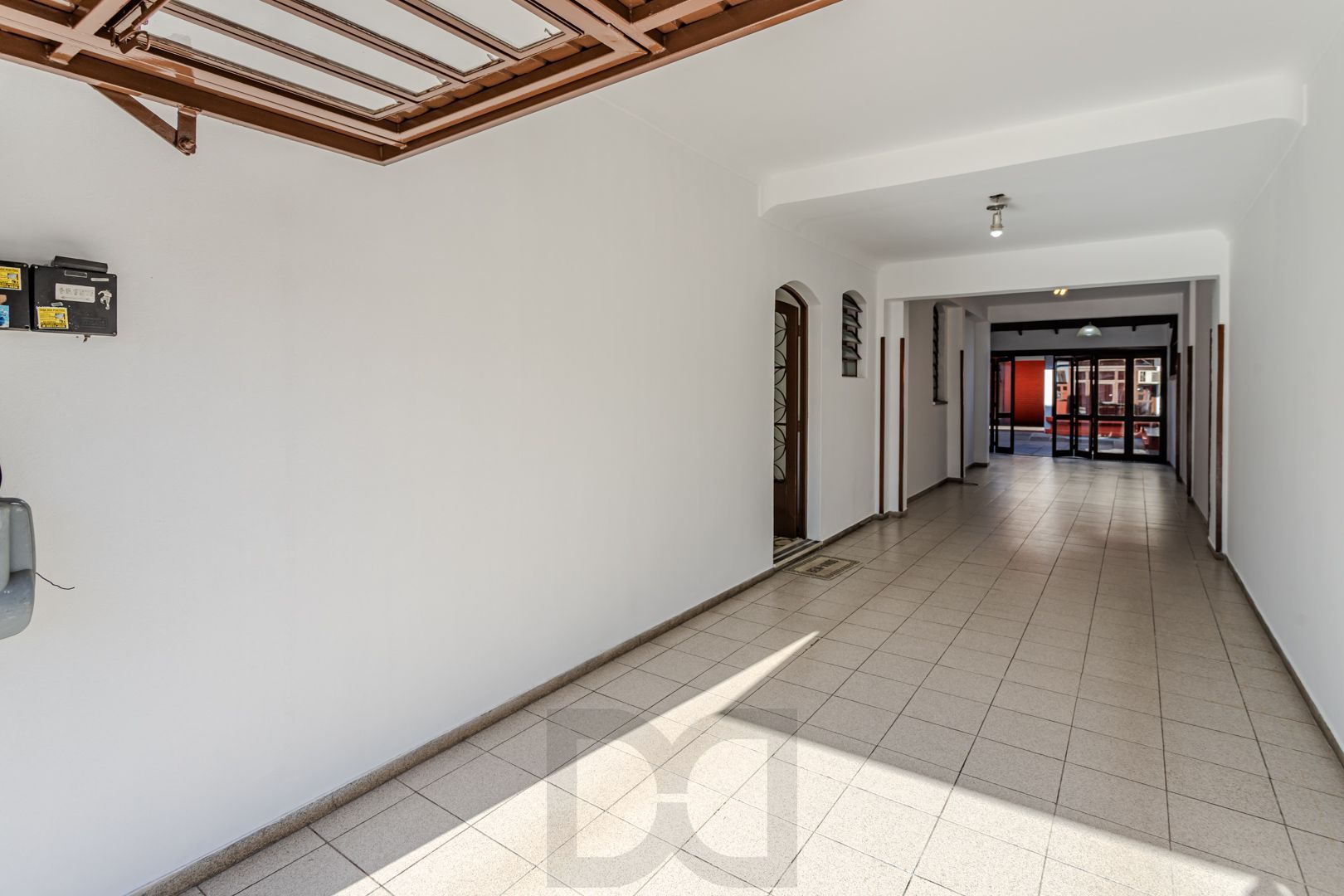Casa no Partenon com 4 dormitórios e 4 vagas DESOCUPADA — foto 22