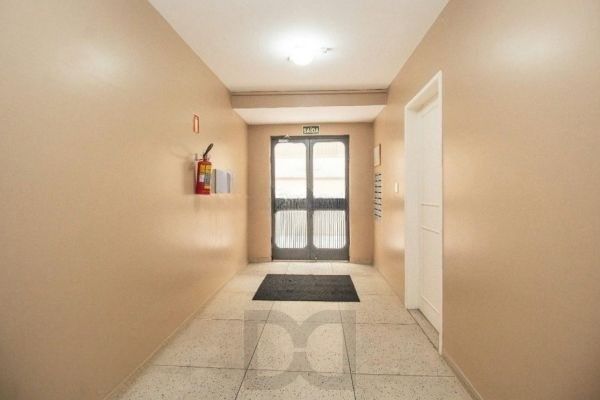 Apartamento no bairro Higienópolis de 2 dormitórios e vaga DESOCUPADO — foto 14