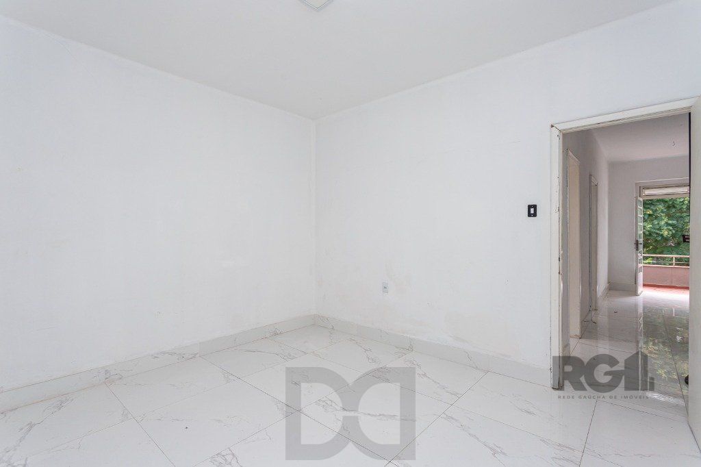 Casa Espaçosa de 3 Dormitórios à Venda no Bairro Moinhos De Vento! — foto 36