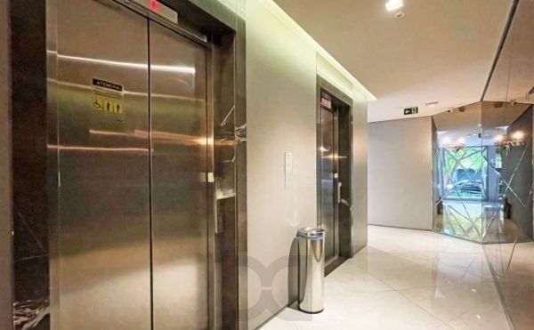 Apartamento estilo LOFT no bairro Mont Serrat mobiliado com vaga — foto 12