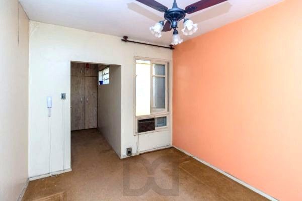 Apartamento de 2 dormitórios no Menino Deus DESOCUPADO — foto 3