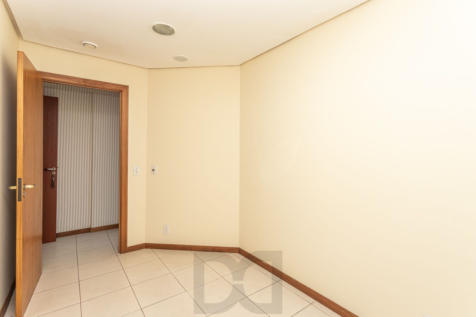 Conjunto comercial no bairro Floresta com terraço privativo DESOCUPADO — foto 6
