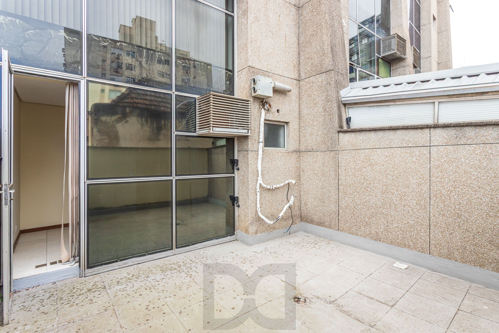 Conjunto comercial no bairro Floresta com terraço privativo DESOCUPADO — foto 16
