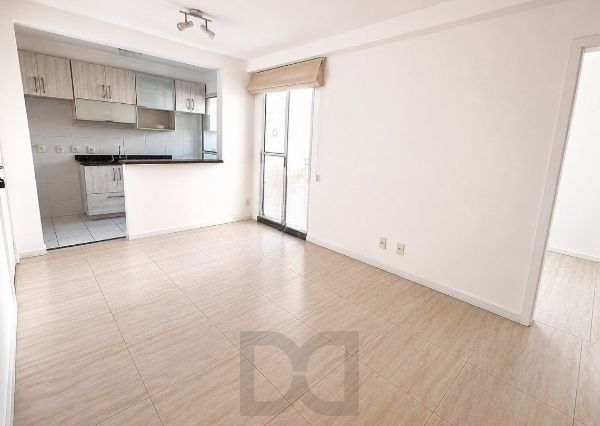 Apartamento no bairro Cristal de 2 dormitórios infra e vaga DESOCUPADO — foto 3