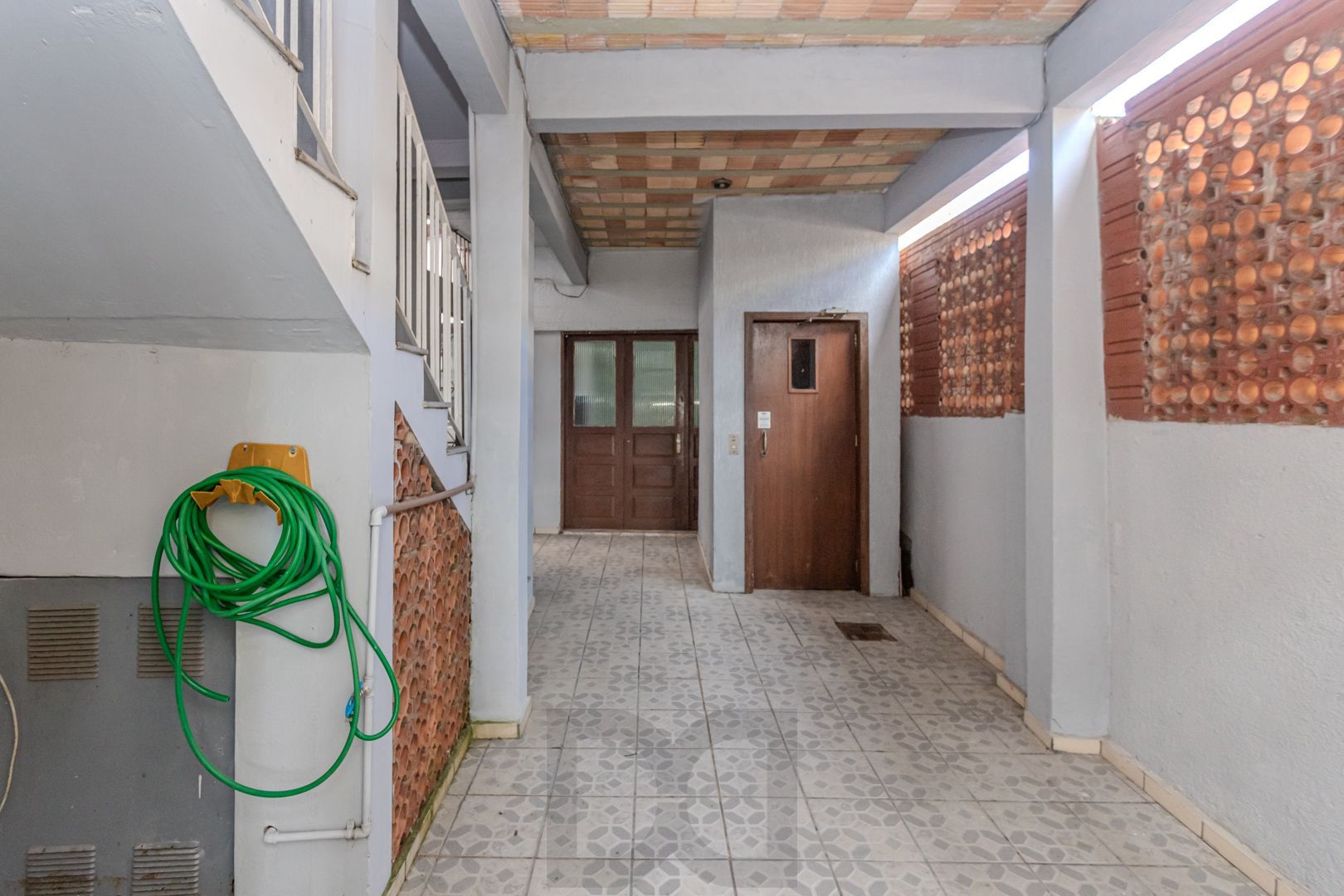 Prédio Comercial no Passo D'areia com 8 dormitórios e 8 vagas — foto 28
