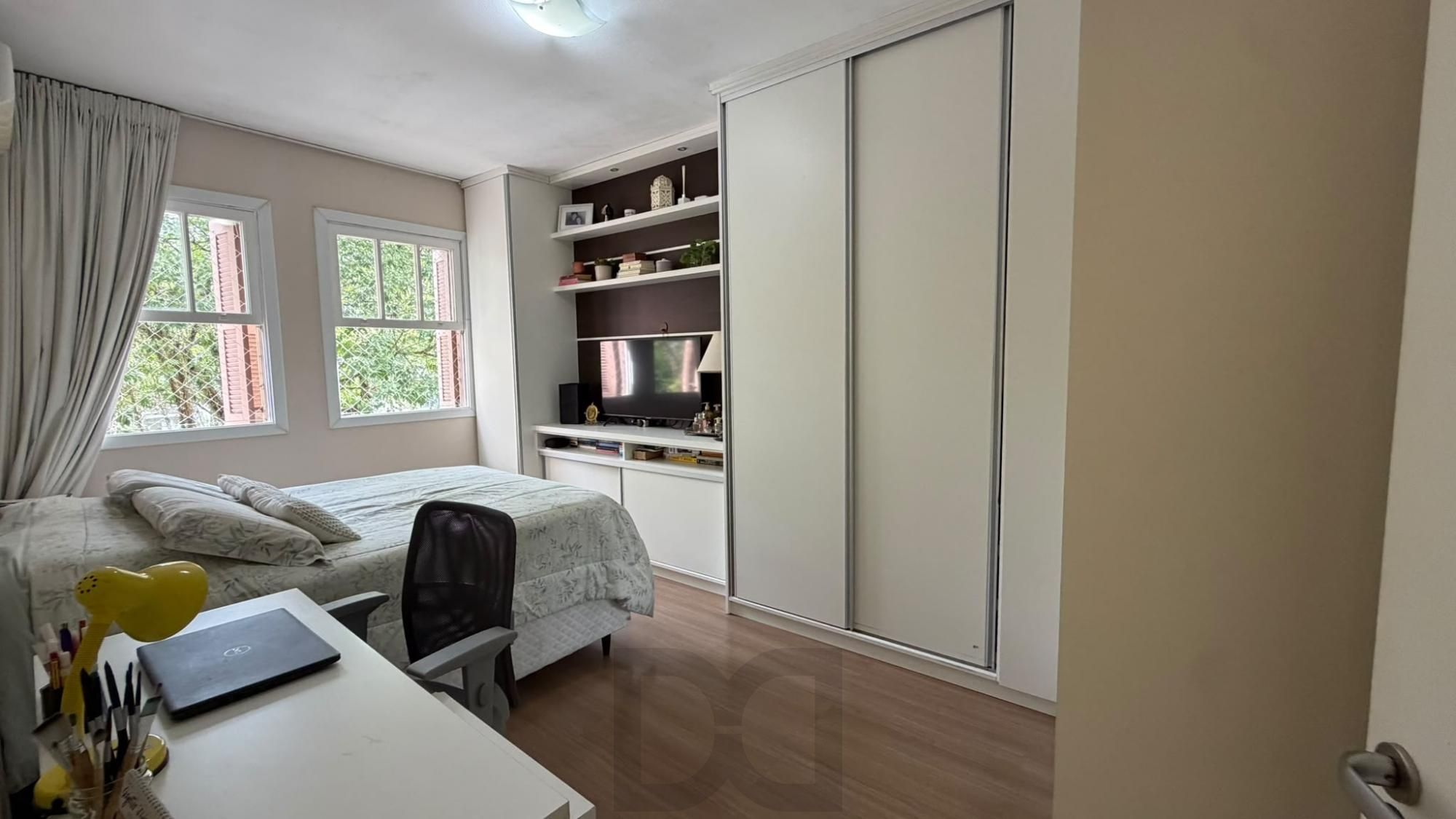 Apartamento no bairro Petrópolis de 2 dormitórios — foto 16