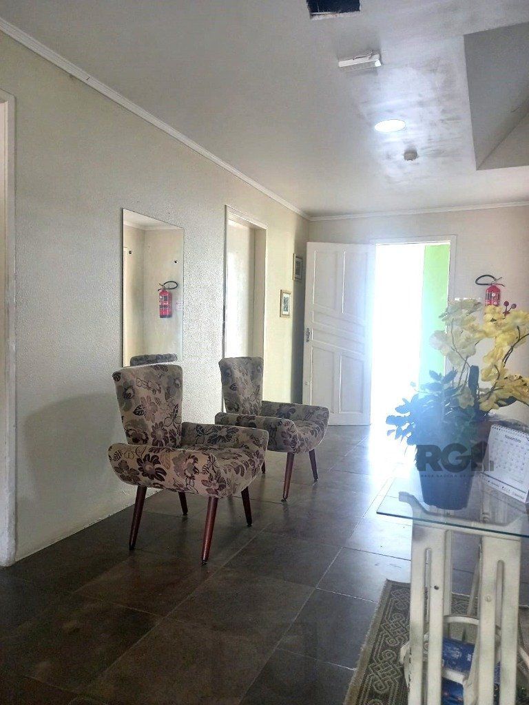 Apartamento no Passo D'areia de 1 dormitório MOBILIADO E DESOCUPADO — foto 25