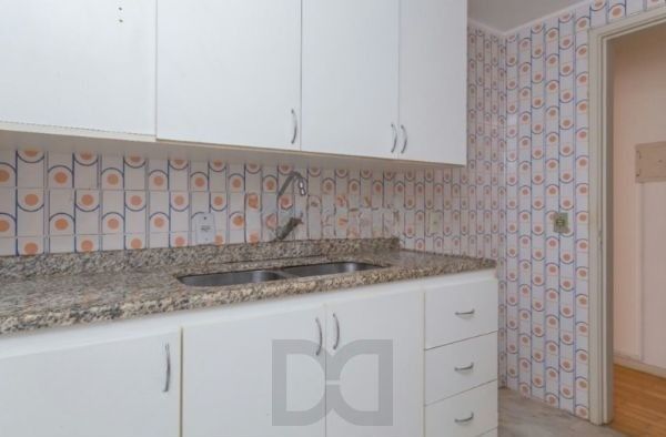 Apartamento no Centro de 1 dormitório DESOCUPADO — foto 11