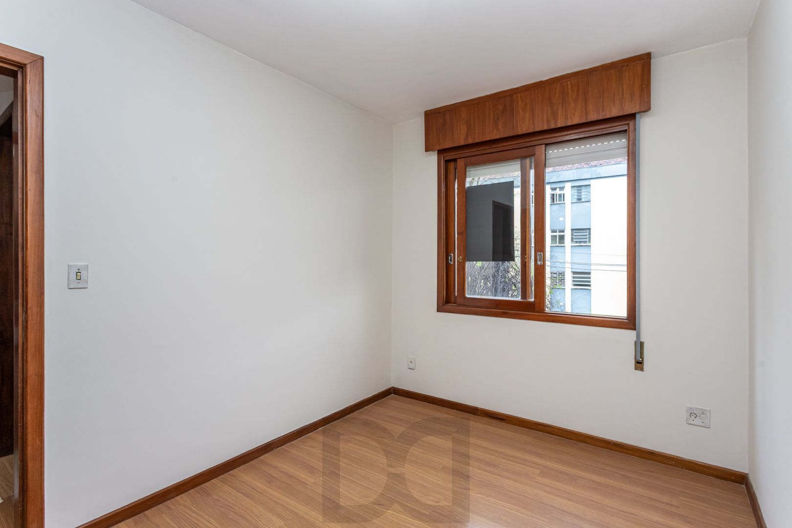 Apartamento no bairro Vila Ipiranga de 2 dormitórios e vaga DESOCUPADO — foto 6