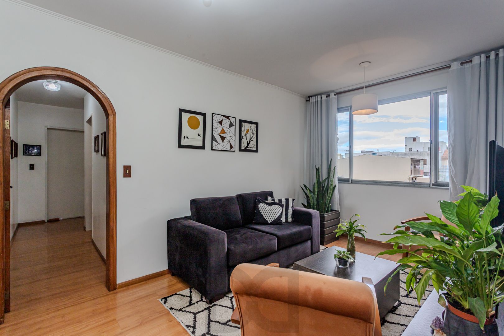 Apartamento de 2 dormitórios no bairro Cristal — foto 1