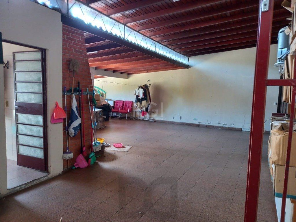 Casa para Venda de 3 dormitórios 6 vagas no bairro Chácara das Pedras — foto 28
