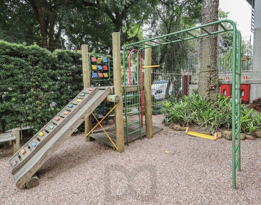 Apartamento no bairro Higienópolis de 2 dormitórios e 2 vagas — foto 32