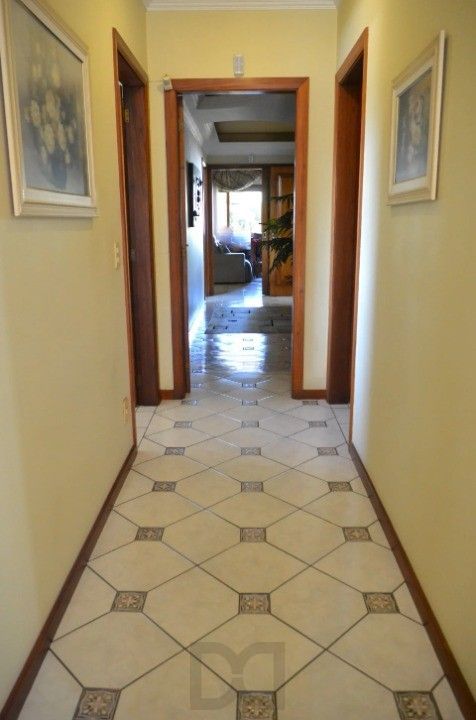 Casa Comercial e Residencial com 518m² (4 quartos / 5 banheiros / 3 vagas garagem) no Bairro Partenon localizada à meia quadra da Av. Bento Gonçalves. — foto 12