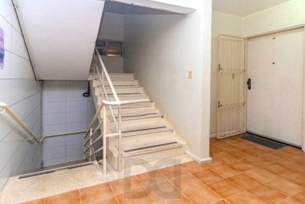 Apartamento de 2 dormitórios SEMI MOBILIADO / DESOCUPADO — foto 14