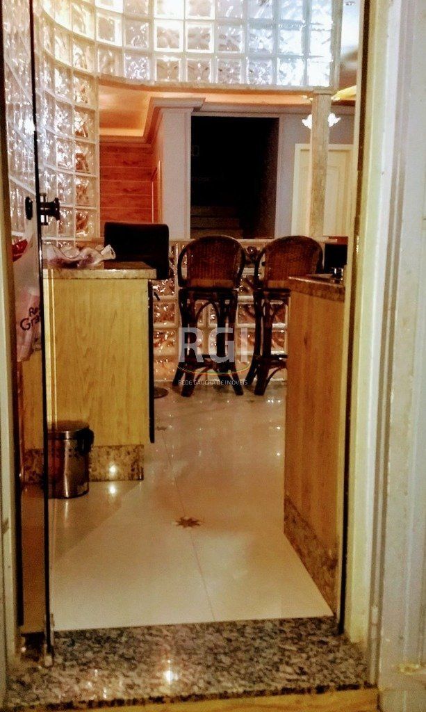 Casa para Venda - 300m², 2 dormitórios, sendo 1 suites, 3 vagas - Belém Novo — foto 13