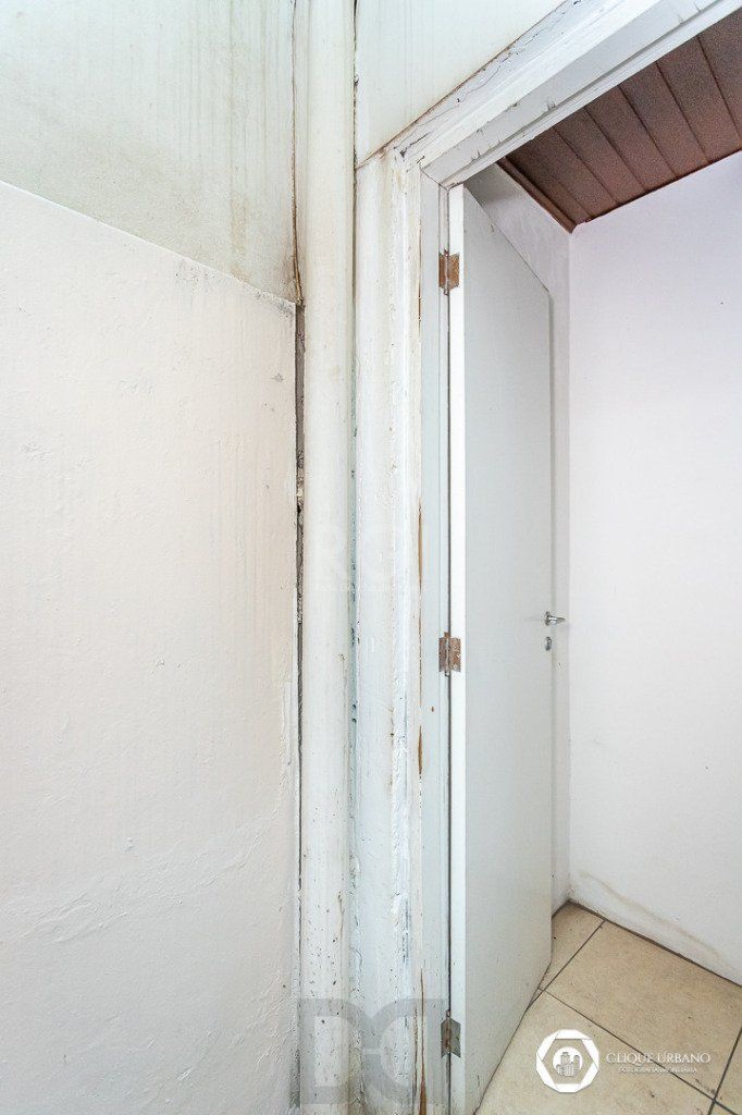 Casa para Venda - 330m², 4 dormitórios, sendo 3 suites, 2 vagas - Petrópolis — foto 8