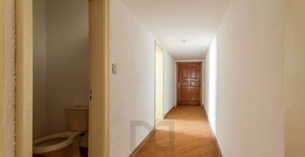 Apartamento no Petrópolis de 3 dormitórios e 2 vagas DESOCUPADO — foto 11