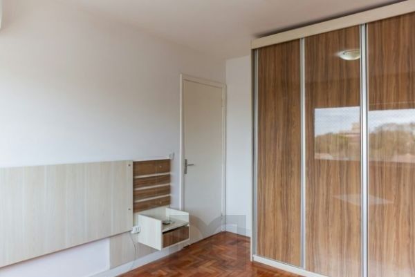 Apartamento no bairro Vila Ipiranga de 2 dormitórios e vaga DESOCUPADO — foto 8