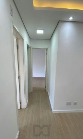 Apartamento no bairro Cristal de 2 dormitórios infra e vaga DESOCUPADO — foto 4