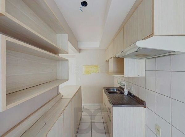 Apartamento no Menino Deus de 2 Dormitórios vaga e infra DESOCUPADO — foto 18
