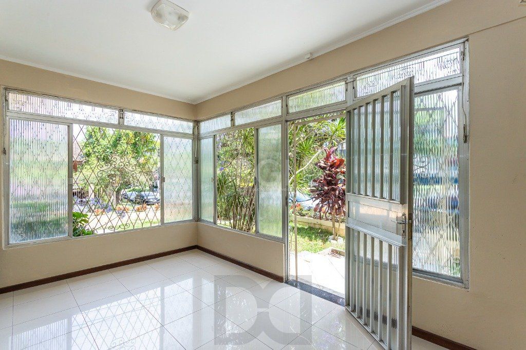 Casa para Venda - 740m², 5 dormitórios, sendo 1 suites, 3 vagas - Vila Assunção — foto 2
